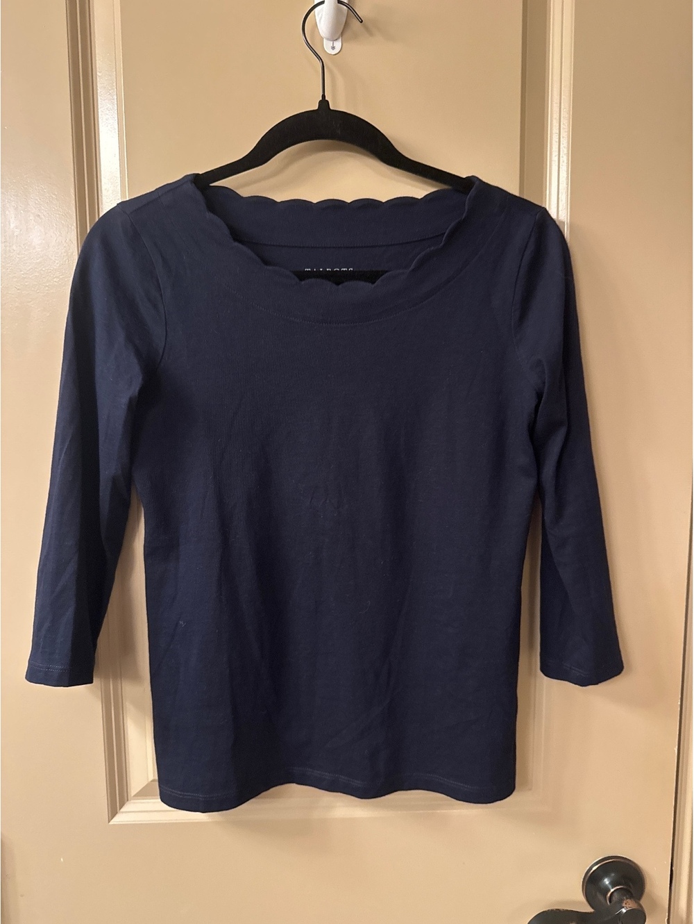 Talbots Petite Navy Blue Scalloped Neck 3/4 Sleeve Top